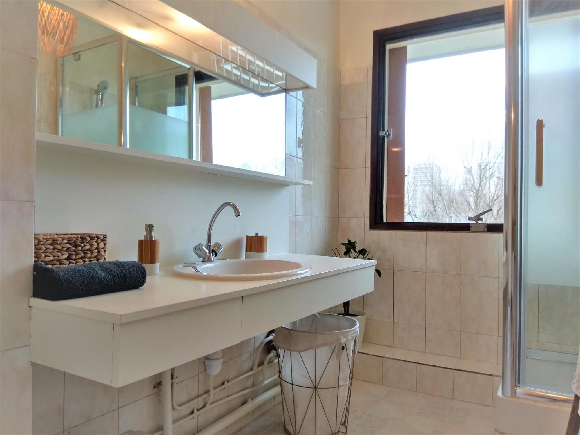Budget Apart With Balcony And Great View Saint-Denis  Exterior photo